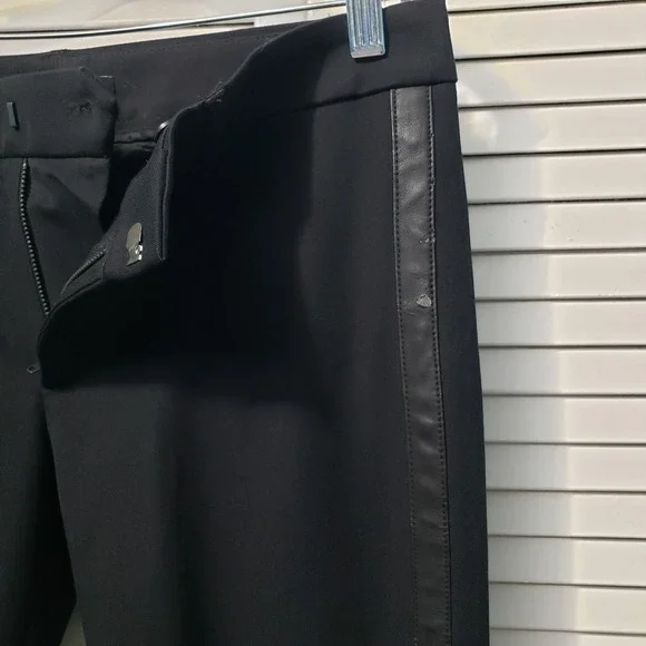 Banana Republic Sloan Fit Pants Women's 6 Black Faux Leather Stripe Down‎ Leg - Picture 4 of 13